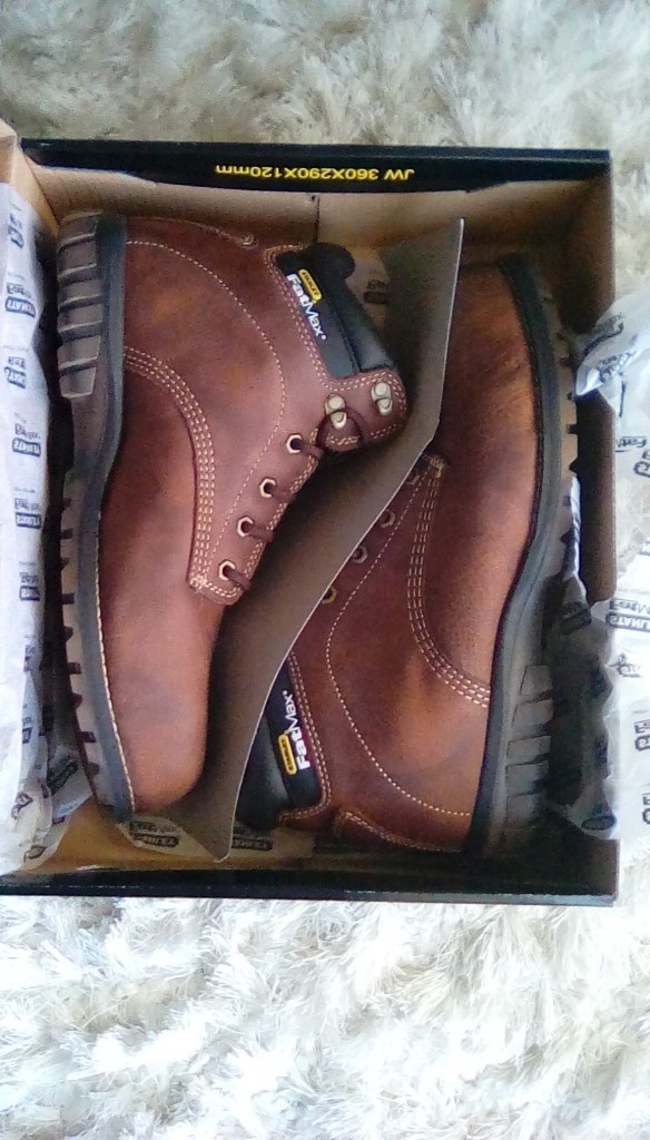 stanley fatmax work boots